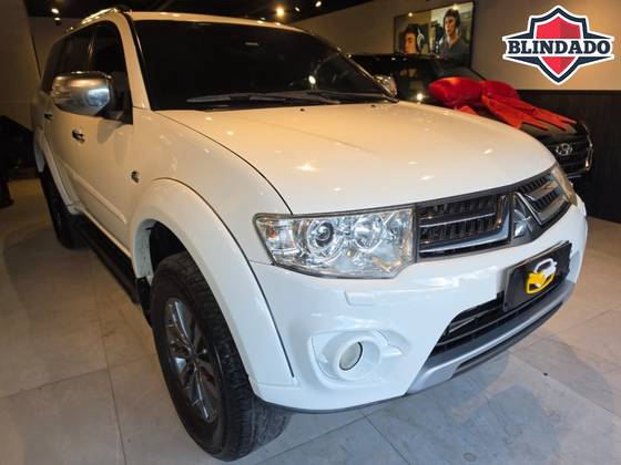 MITSUBISHI PAJERO DAKAR 3.2 HPE 4X4 7 LUGARES 16V TURBO INTERCOOLER DIESEL 4P AUTOMÁTICO